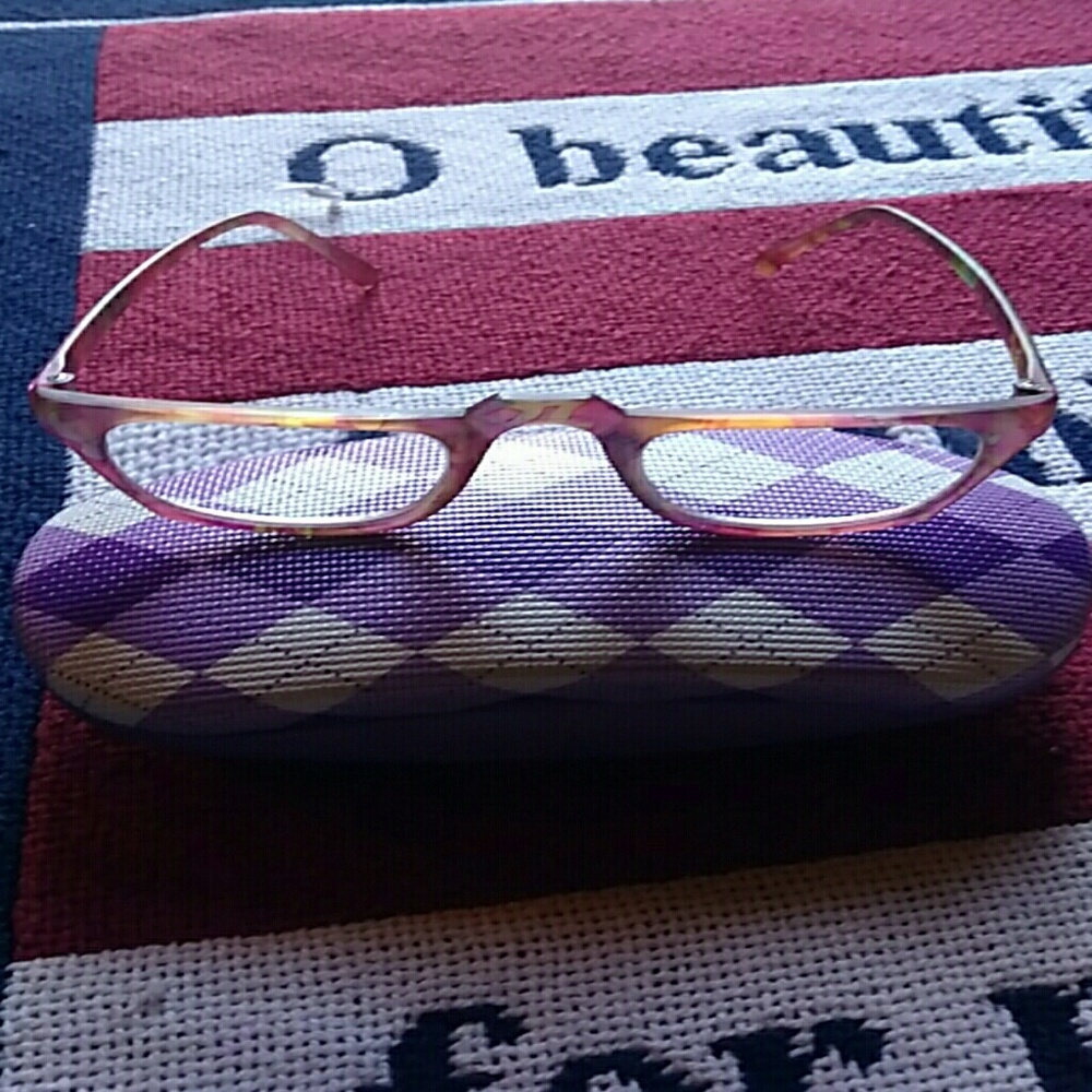Reader glasses & case.